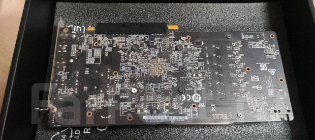 Radeon RX 580 ����