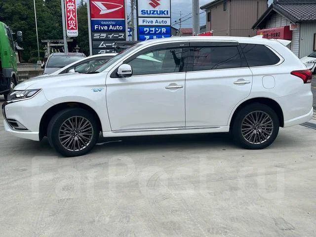 Mitsubishi Outlander. ��������, 4wd, 2.4 (128��.�.), ������, 28 000����. ��, �/�. ��� ����� �� ������������ ����