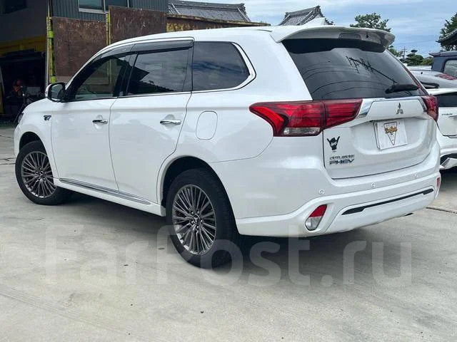 Mitsubishi Outlander. ��������, 4wd, 2.4 (128��.�.), ������, 28 000����. ��, �/�. ��� ����� �� ������������ ����