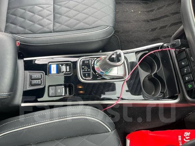 Mitsubishi Outlander. ��������, 4wd, 2.4 (128��.�.), ������, 28 000����. ��, �/�. ��� ����� �� ������������ ����