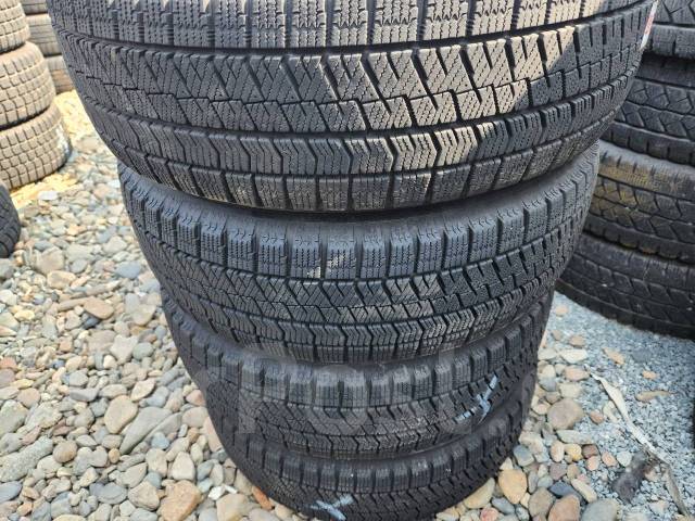 Bridgestone Blizzak VRX, 185/60 R15, 15", 1 шт, 185 мм, 60 % ...