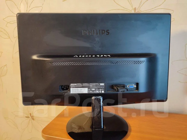 Philips. 20", ���������� �� (LCD, LED, QLED) ����