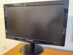 Philips. 20", ���������� �� (LCD, LED, QLED) ����