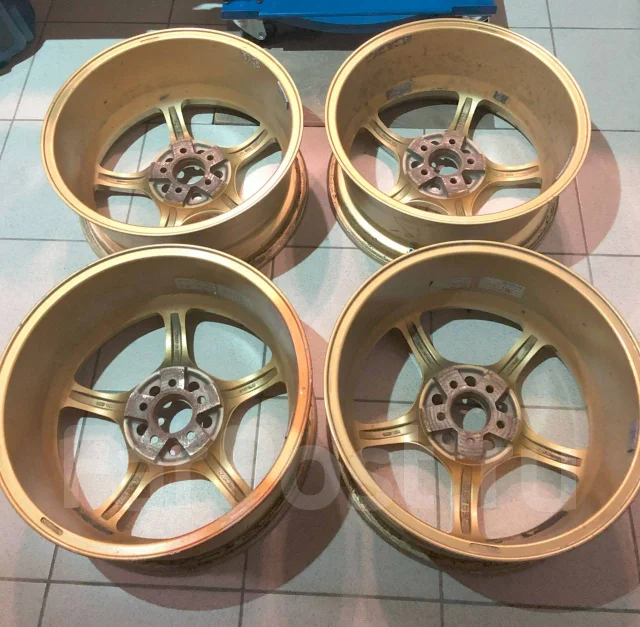 RAYS Gram Lights 57C. 7.5x17", 5x100, ET40 ����