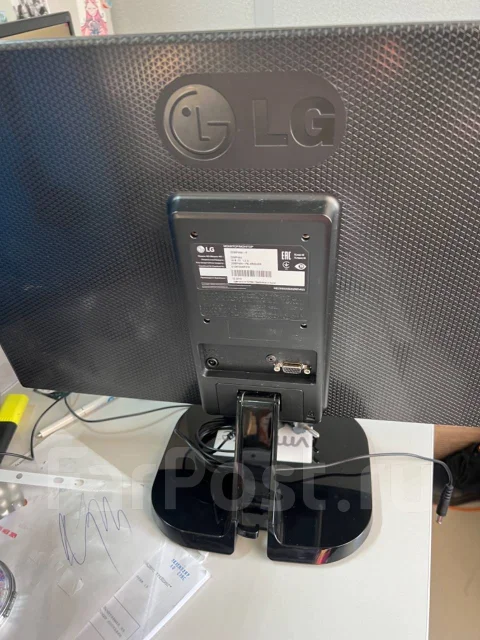 LG. 22", ���������� �� (LCD, LED, QLED) ����