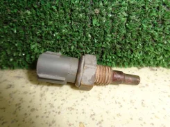 ������ ����������� ����������� �������� Mazda 323 1997 KLK118840 KLK118840 ����