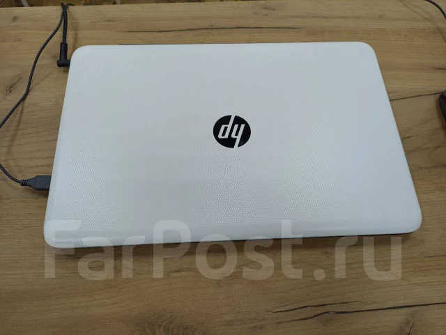 HP 15-af106ur. 15.6", 2����, ��� 8 ��, ���� 256���, WiFi: 1, Bluetooth: 1, ����������� �� 5��. ����