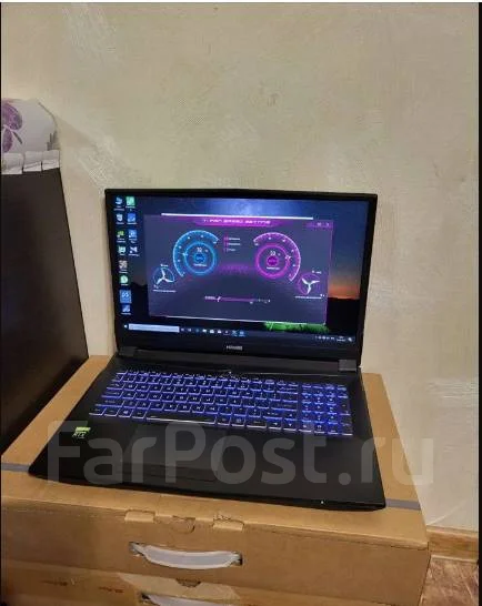 Clevo. 16.1", 144����, ��� 16 ��, ���� 512���, WiFi: 1, Bluetooth: 1, ����������� �� 6��. ����