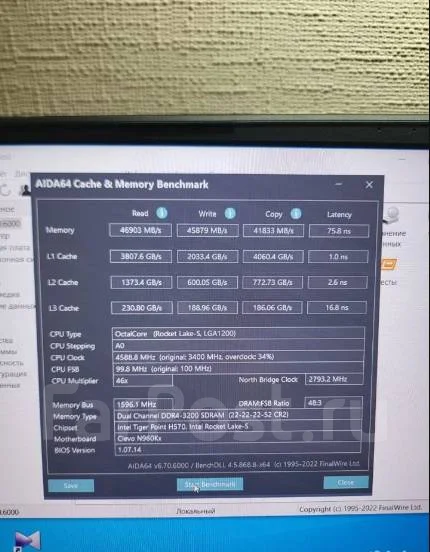 Clevo. 16.1", 144����, ��� 16 ��, ���� 512���, WiFi: 1, Bluetooth: 1, ����������� �� 6��. ����