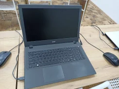 Acer Aspire E5-573G. 15.6", 2,2����, ��� 8 ��, ���� 256���, WiFi: 1, Bluetooth: 1, ����������� �� 5��. ����