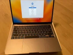 Apple MacBook Air 13 2022. 13.3", 3,5����, ��� 8 ��, ���� 256���, WiFi: 1, Bluetooth: 1, ����������� �� 18��. ��� ����� �� ���������� ����