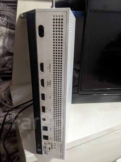 Microsoft Xbox One S ����