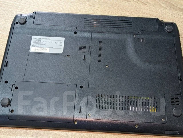 DNS. 15.6", ���� 240���, WiFi: 1, Bluetooth: 1, ����������� �� 5��. ����
