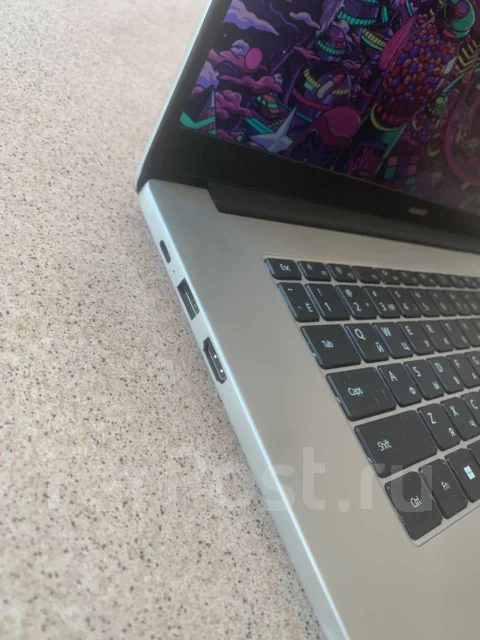 Huawei MateBook D 15 BOM-WFQ9. 15.6", ��� 256 �� � ������, ���� 8���, WiFi: 1, Bluetooth: 1 ����
