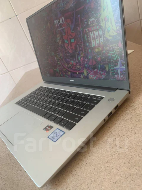 Huawei MateBook D 15 BOM-WFQ9. 15.6", ��� 256 �� � ������, ���� 8���, WiFi: 1, Bluetooth: 1 ����