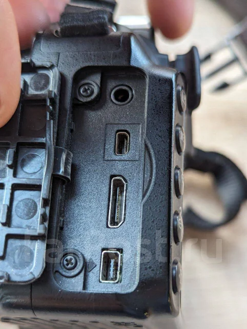 Nikon D3200. 20 � ����� ��, ���: 14� � ����� ����