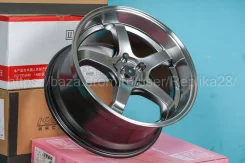 Advan Racing GT. 9.0x18", 5x114.3, ET35, �� 73,1���. ����
