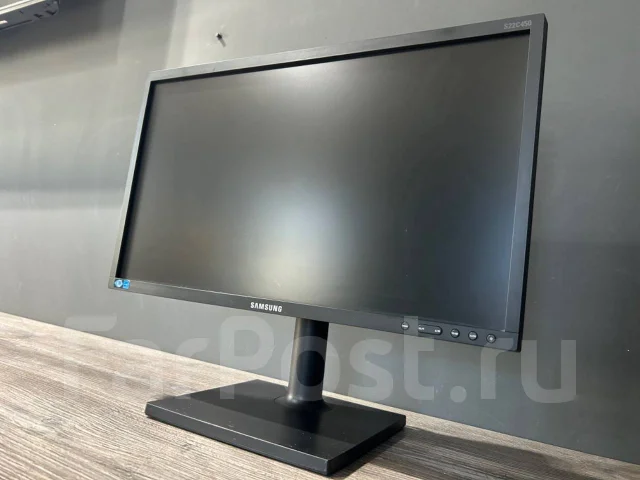 Samsung. 22" ����