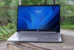 HP. 15.6", 4,1����, ��� 8 ��, ���� 256���, WiFi: 1, Bluetooth: 1, ����������� �� 12��. ����