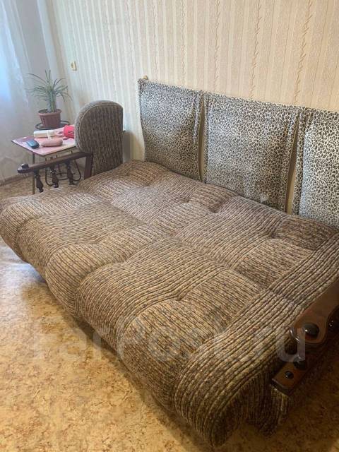 Продам диван, ткань, зависимый пружинный блок, тёмное дерево, 115,0 см ...