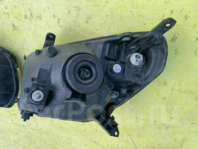 ���� ���� ���������� Toyota RAV4 2005��� 81110-42230 81150-42230 ����