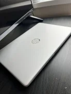 HP 15s-fq2111ur. 15.6", 2,4����, ���� 512���, WiFi: 1, Bluetooth: 1, ����������� �� 5��. ����