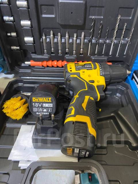 Шуруповерт Dewalt 18v с набором, новый, в наличии. Цена: 4 590₽ во ...