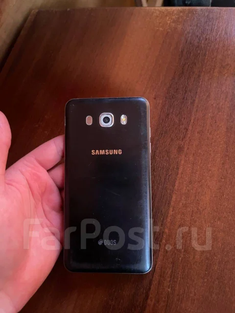 Samsung Galaxy J7. �/� ����