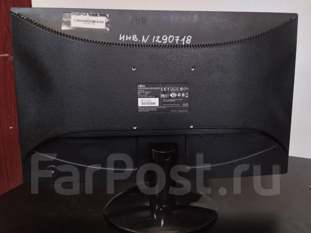 Fujitsu. 21.5" ����