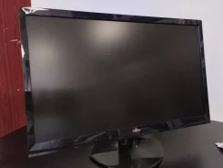 Fujitsu. 21.5" ����