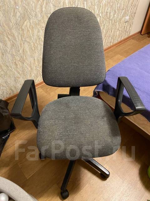 Офисный стул, металл, пластик, ткань, чёрный, б/у, в наличии. Цена: 500 ...