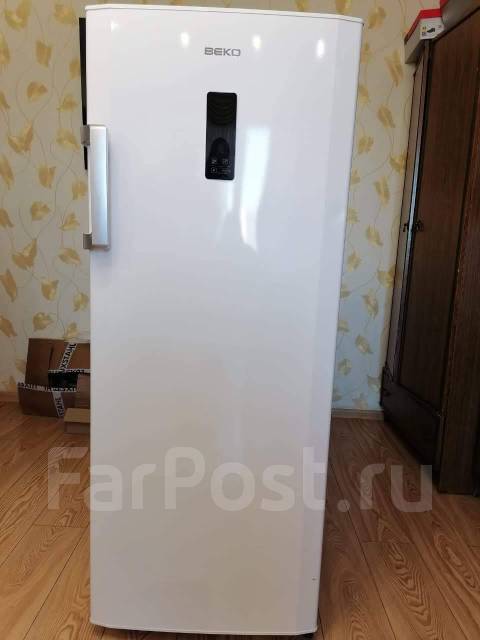 Продам вертикальную морозильную камеру, б/у, в наличии. Цена: 25₽ в Находке