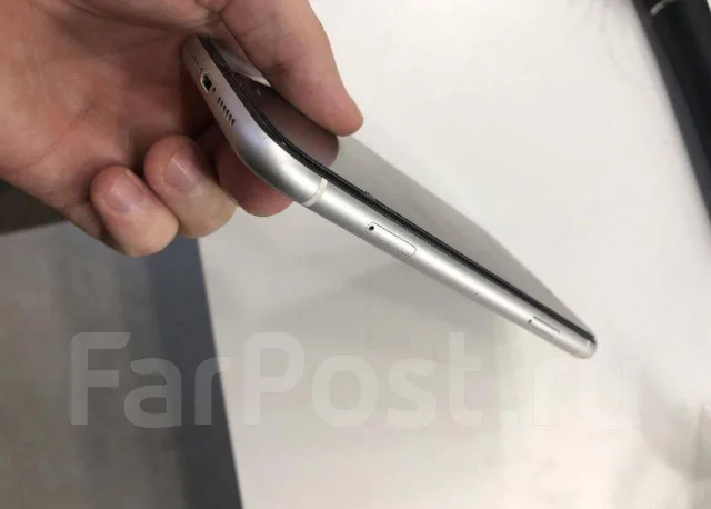 Apple iPhone Xr. �/�, 64 ��, �����, 4G LTE, NFC ����