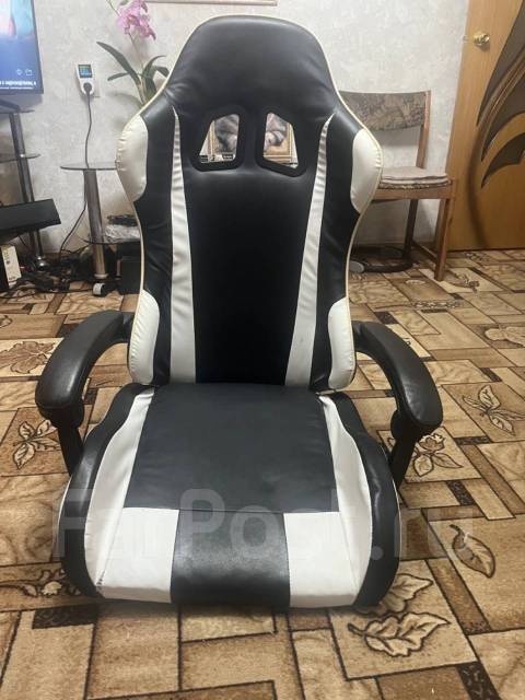 Кресло игровое кожа, кожзам, 130,0 см, 50,0 см, 50,0 см, б/у, в наличии ...
