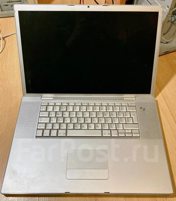 Apple MacBook Pro 17. 17", 2,4����, ��� 4 ��, ���� 500���, WiFi: 1, Bluetooth: 1, ����������� �� 3��. ����