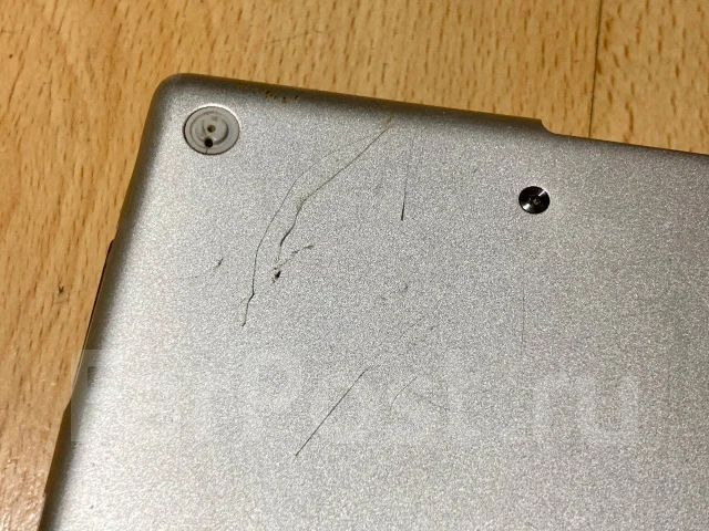 Apple MacBook Pro 17. 17", 2,4����, ��� 4 ��, ���� 500���, WiFi: 1, Bluetooth: 1, ����������� �� 3��. ����