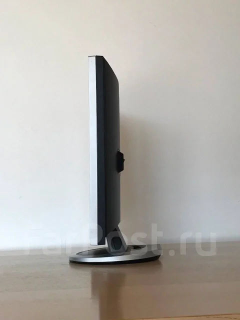 Samsung. 17", ���������� �� (LCD, LED, QLED) ����