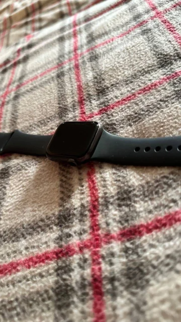 Apple Watch Series 5. GPS, NFC, IP68 ����
