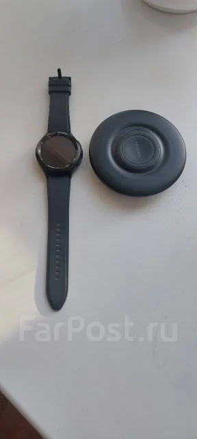 Samsung Galaxy Watch4 Classic ����