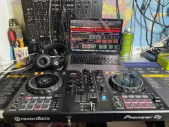 Pioneer DJ DDJ-400 ����