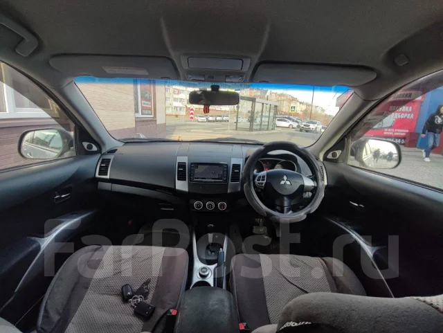 Mitsubishi Outlander. ��������, 4wd, 2.4 (170��.�.), ������, 240 000����. �� ����