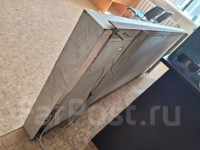 Рекламную световую вывеску на балкон на железном каркасе, б/у, в ...