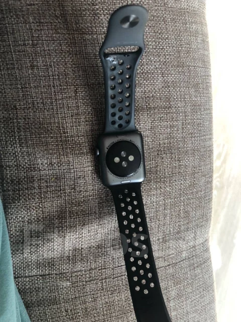 Apple Watch Series 3 Nike+ ����