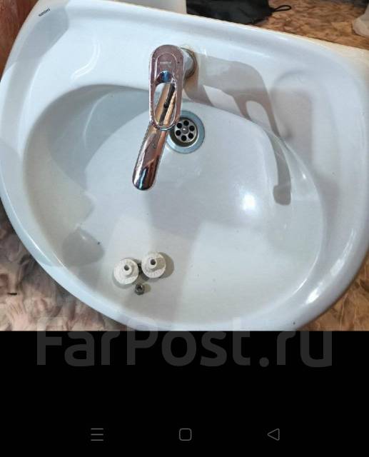 Раковина, смеситель, в наличии. Цена: 4 500₽ в Хабаровске