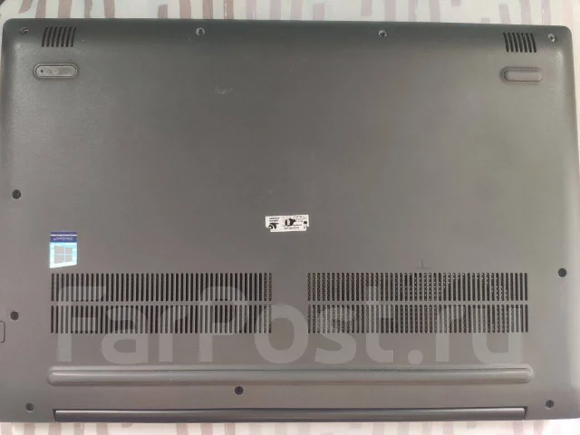 Lenovo IdeaPad 330-15ICH. 15.6", 2,3����, ��� 12 ��, ���� 1 024���, WiFi: 1, Bluetooth: 1 ����