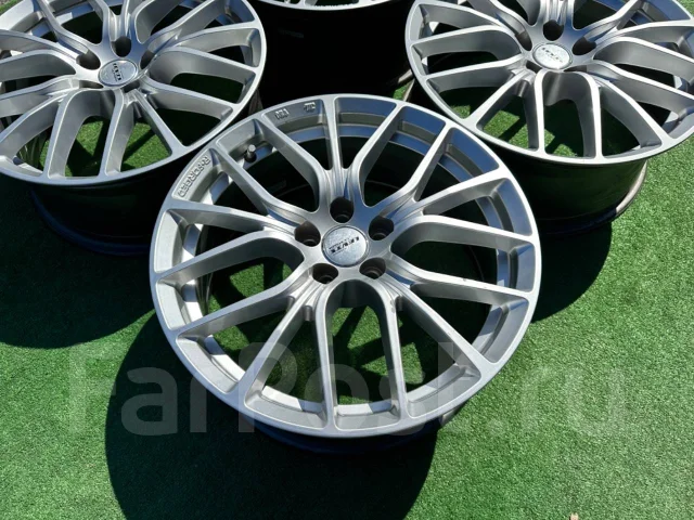 Abe Shokai La Strada Levis. 7.0x17", 5x100, ET40 ����