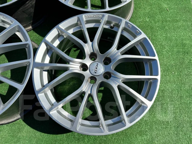 Abe Shokai La Strada Levis. 7.0x17", 5x100, ET40 ����