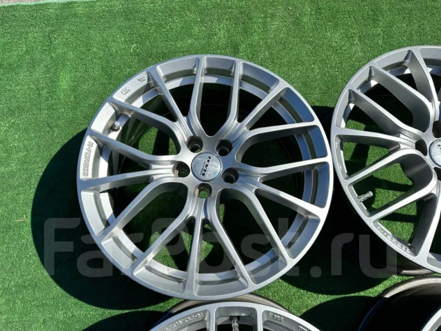 Abe Shokai La Strada Levis. 7.0x17", 5x100, ET40 ����