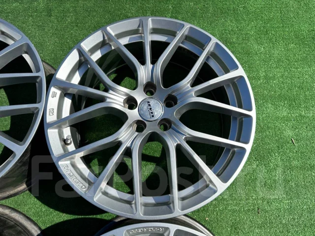 Abe Shokai La Strada Levis. 7.0x17", 5x100, ET40 ����