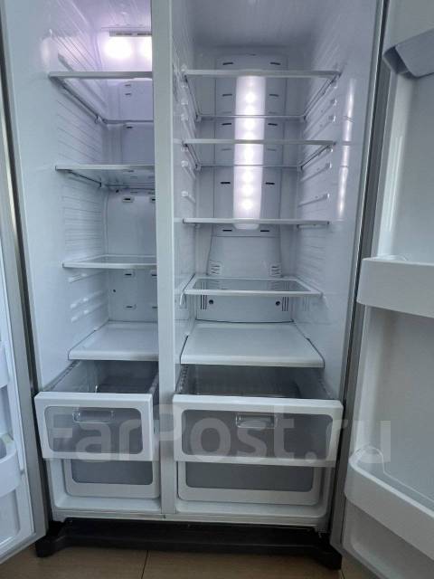 Холодильник Side-by-Side, б/у, в наличии. Цена: 50 000₽ во Владивостоке